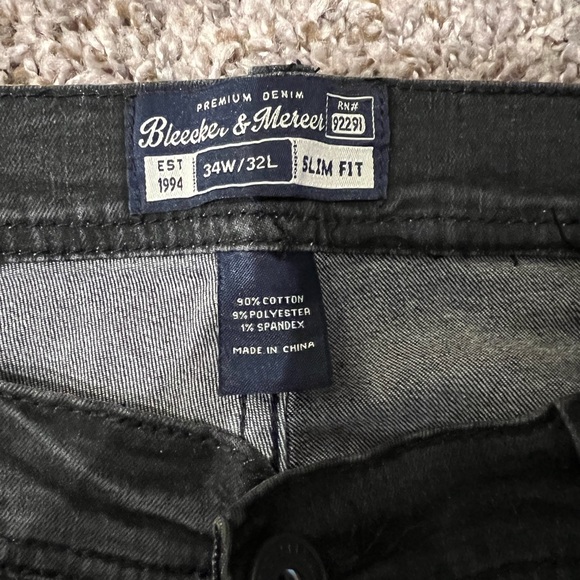LIKE NEW Jeans Slim Fit Stretchy 34x32 - Picture 2 of 6